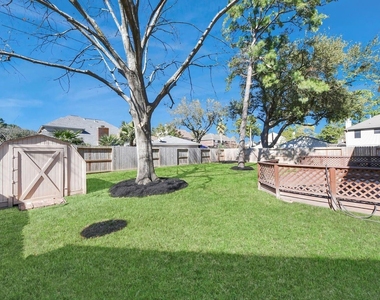 7607 Plumtree Forest Cir Circle - Photo Thumbnail 40