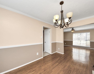 7607 Plumtree Forest Cir Circle - Photo Thumbnail 19