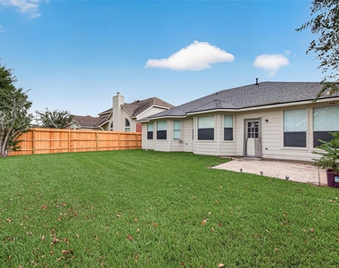 17214 Grey Mist Drive - Photo Thumbnail 28