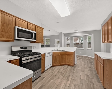 17214 Grey Mist Drive - Photo Thumbnail 9