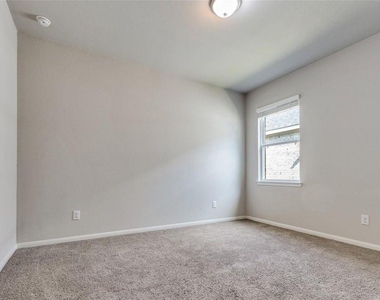22822 Ephesus Avenue - Photo Thumbnail 8