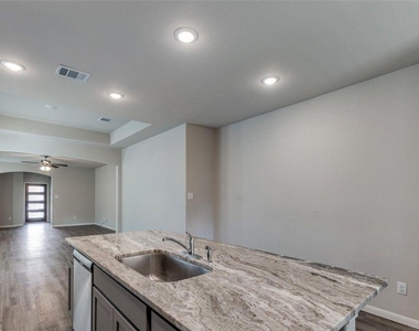 22822 Ephesus Avenue - Photo Thumbnail 7