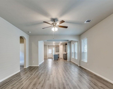 22822 Ephesus Avenue - Photo Thumbnail 3