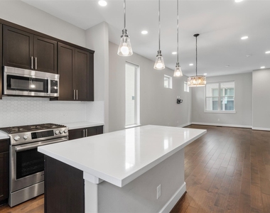 719 Schwartz Street - Photo Thumbnail 5