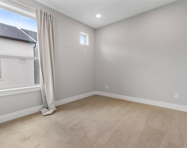 719 Schwartz Street - Photo Thumbnail 12