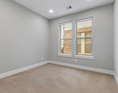 719 Schwartz Street - Photo Thumbnail 14