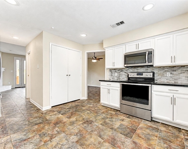 15169 Kimberley Court - Photo Thumbnail 4