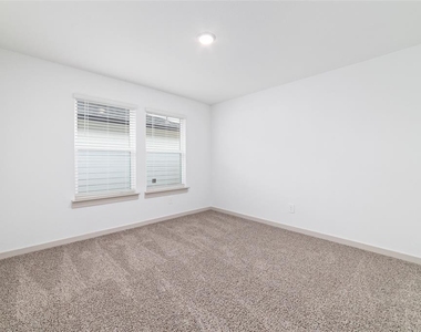 7207 Sunbreeze Lane - Photo Thumbnail 17