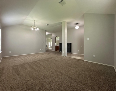 2704 Quail Dove Lane - Photo Thumbnail 5