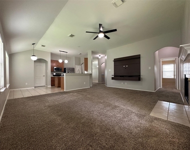 2704 Quail Dove Lane - Photo Thumbnail 7