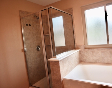 3410 Twin Meadow Lane - Photo Thumbnail 9