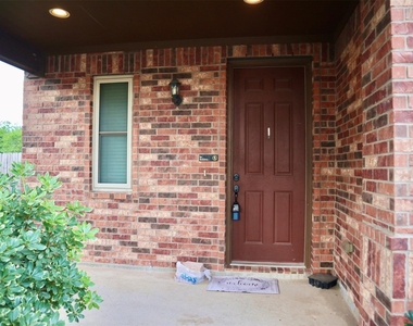 3410 Twin Meadow Lane - Photo Thumbnail 1