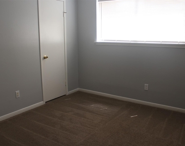 22722 Carter Gate Drive - Photo Thumbnail 8