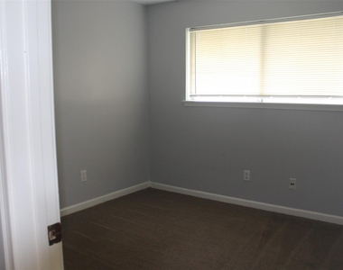 22722 Carter Gate Drive - Photo Thumbnail 9