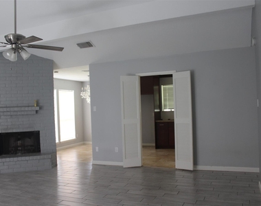 22722 Carter Gate Drive - Photo Thumbnail 3