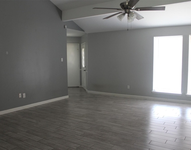 22722 Carter Gate Drive - Photo Thumbnail 4
