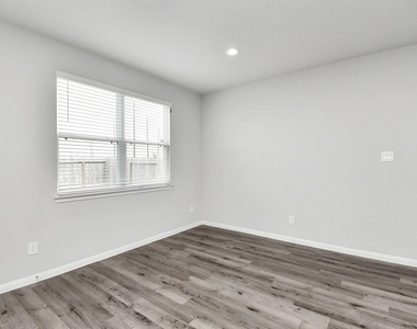 3206 Alberelli Drive - Photo Thumbnail 10