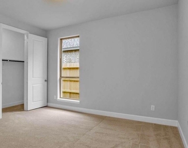 42841 Terraza Boulevard - Photo Thumbnail 15