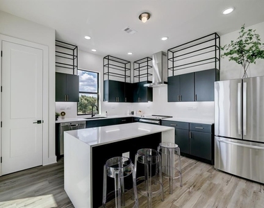 4722 Old Spanish Trail - Photo Thumbnail 7