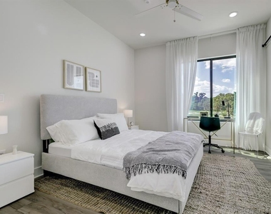 4722 Old Spanish Trail - Photo Thumbnail 15