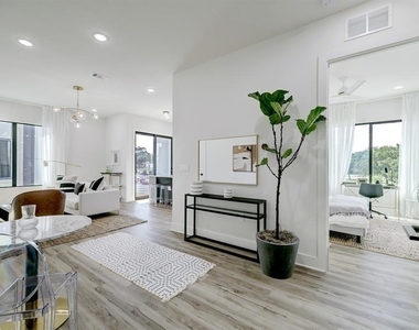 4722 Old Spanish Trail - Photo Thumbnail 2