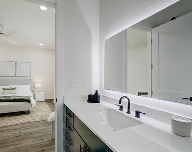 4722 Old Spanish Trail - Photo Thumbnail 14