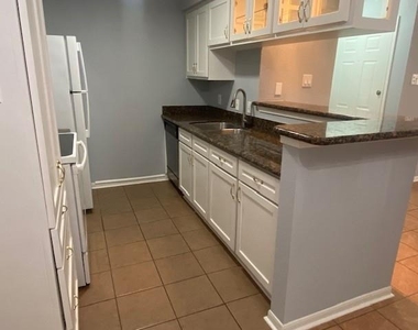 12550 Whittington Drive - Photo Thumbnail 3