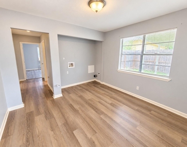 4315 Chapman Street - Photo Thumbnail 4