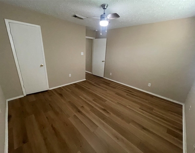 11326 Sagemeadow Lane - Photo Thumbnail 12
