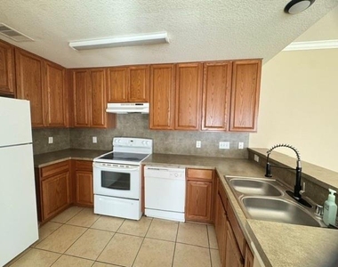 3817 Shire Valley Drive - Photo Thumbnail 4