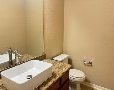 3817 Shire Valley Drive - Photo Thumbnail 8
