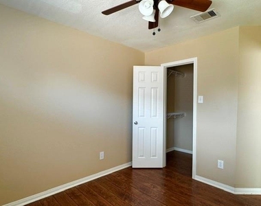 3817 Shire Valley Drive - Photo Thumbnail 19