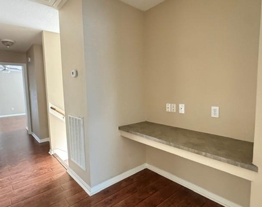 3817 Shire Valley Drive - Photo Thumbnail 15