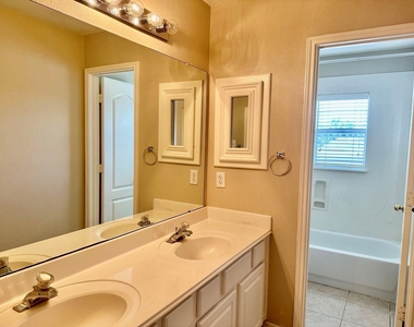 6811 Sable River Court - Photo Thumbnail 16