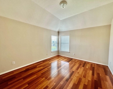 6811 Sable River Court - Photo Thumbnail 11