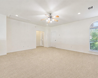 1322 Emancipation Avenue - Photo Thumbnail 17