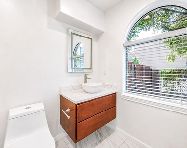 1322 Emancipation Avenue - Photo Thumbnail 28