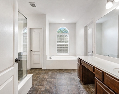 1322 Emancipation Avenue - Photo Thumbnail 12