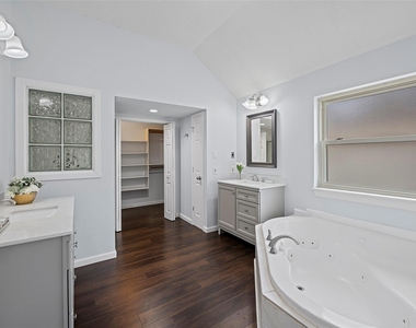 13911 Danton Falls Drive - Photo Thumbnail 30