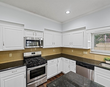13911 Danton Falls Drive - Photo Thumbnail 10