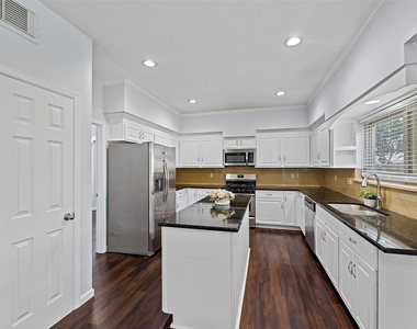 13911 Danton Falls Drive - Photo Thumbnail 9