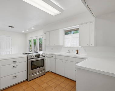 5206 Carew Street - Photo Thumbnail 5