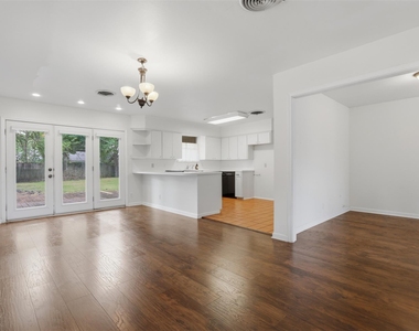 5206 Carew Street - Photo Thumbnail 3