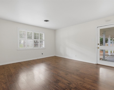 5206 Carew Street - Photo Thumbnail 2