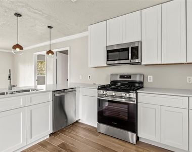 11455 Spottswood Drive - Photo Thumbnail 5