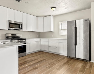11455 Spottswood Drive - Photo Thumbnail 3