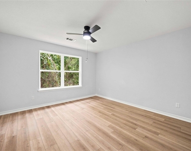 2024 Hampton Street - Photo Thumbnail 10