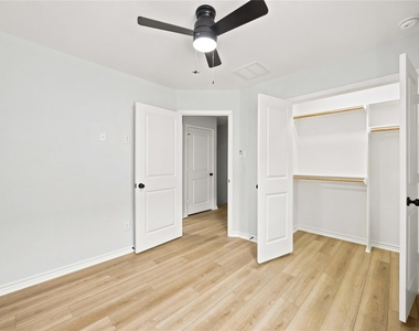 2024 Hampton Street - Photo Thumbnail 16