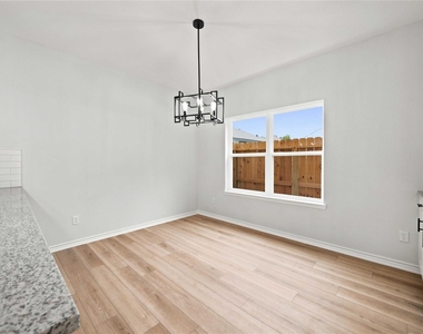 2024 Hampton Street - Photo Thumbnail 6