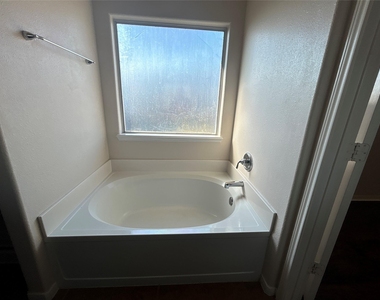 6618 Northridge Trace Lane - Photo Thumbnail 17